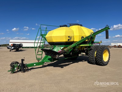 2012 John Deere 1910 430 bu Tow-Between Air Cart (Inoperable)
