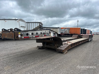 2005 Fontaine Tri/A Lowboy Trailer