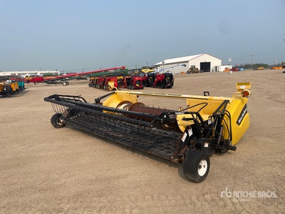 2004 New Holland 76C 13 ft Combine Pickup Header