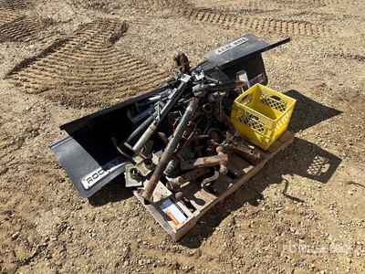 Quantity of Trailer Hitches, Mud Flaps, Trailer Jacks ورش و مخازن متنوعة