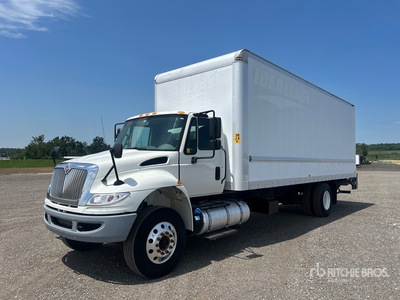 2017 International 4300 4x2 Van Truck