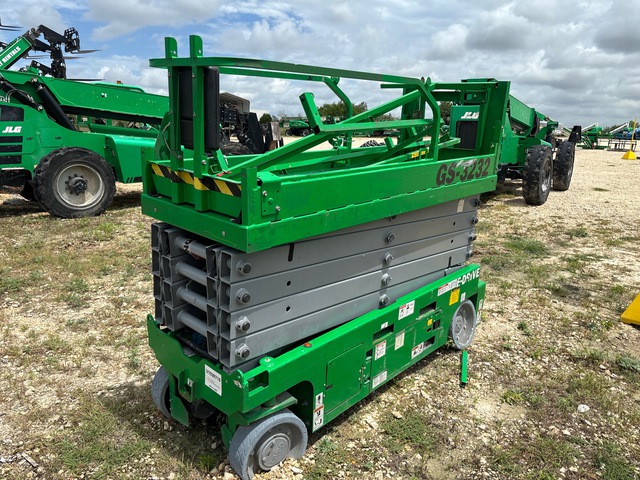 2022 Genie GS-3232 Electric Scissor Lift