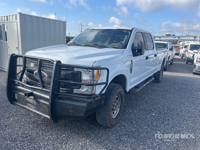 2017 Ford F-350 XL 4x4 Crew Cab Pickup