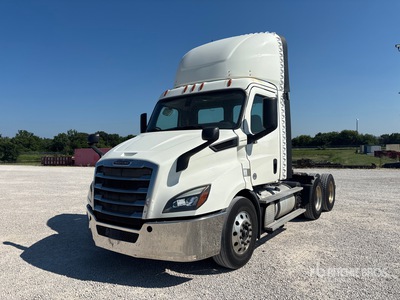 2019 Freightliner Cascadia 116 6x4 T/A Day Cab Truck Tractor