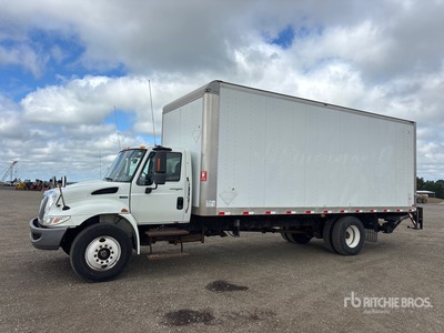 2013 International 4300 4x2 Van Truck