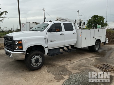 2022 Chevrolet 5500 Crew Cab 4WD Silverado 4x4 Crew Cab Servicewagen