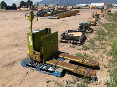 Clark Powerworker P40C Pallet Jack