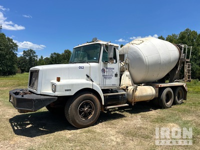 2000 Volvo WG64 6x4 Beton-Fahrmischer
