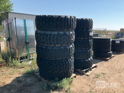 (10) Michelin 15.5/80R20 Tires