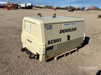 2014 Doosan P250 250 cfm ضاغط هوائي