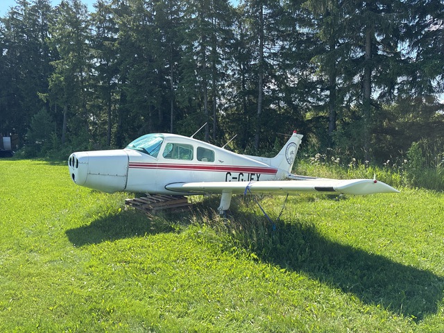 1966 Beechcraft Musketeer BE-19A Single Engine Prop Type Plane (Inoperable) 1966 Beechcraft Musketeer BE-19A Single Engine Prop Type Plane (Inoperable)
