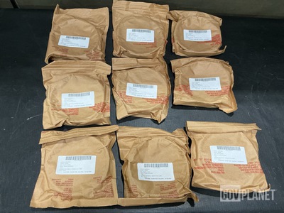(81) HDT B370121BG0 Plain Encased Seals