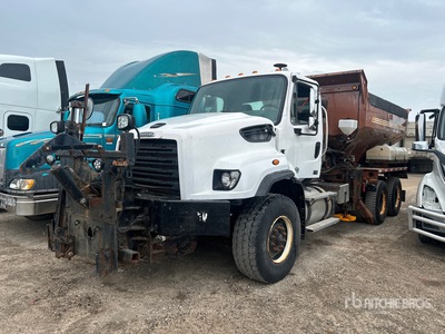 2014 Freightliner 114SD 6x4 Spreader Truck (Inoperable)