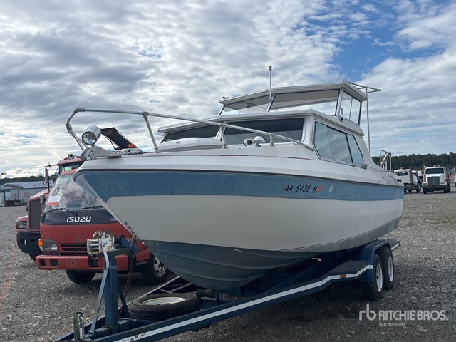1979 Apollo 25 ft Bay Boat