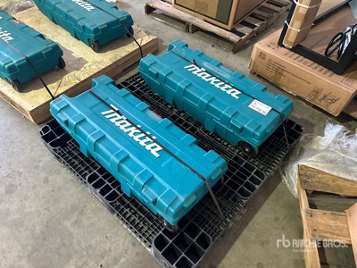 Quantity of (2) Makita HM1307CB 35 lb Demolition Hammer