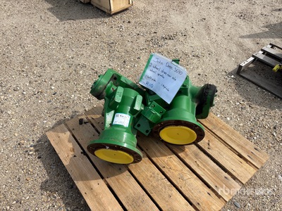 Quantity of (2) John Deere S690 Rear Axle Wheel Spindles