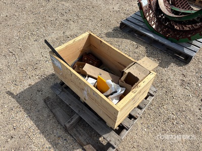 Quantity of John Deere S690 Combine Parts