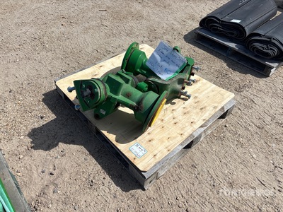 Quantity of (2) John Deere S690 Rear Axle Combine Spindles