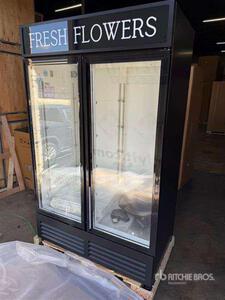 GDR47(H) commercial 47.2-inch, two-section glass door merchandiser refrigerator