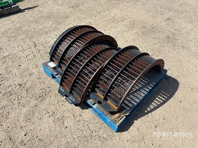 John Deere S690 Combine Concave