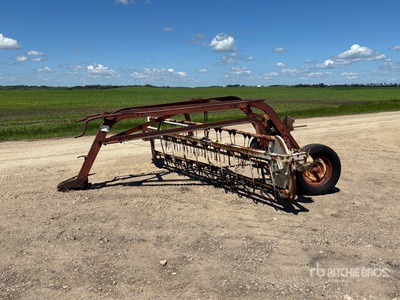 8 ft Basket Hay Rake