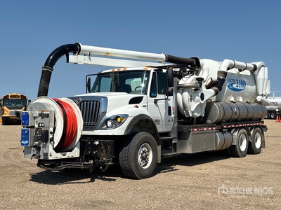 Vactor 2100 Plus on 2012 International 7500 6x4 Écureur d'égout monté sur camion
