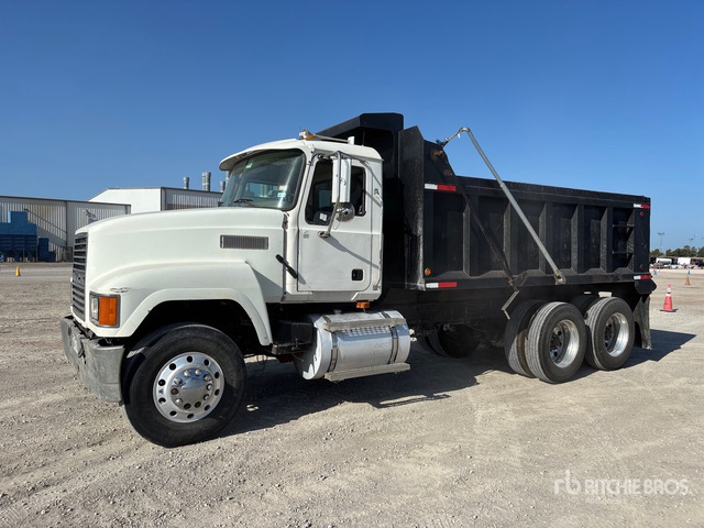 2005 Mack CHN613 6x4 T/A Dump Truck