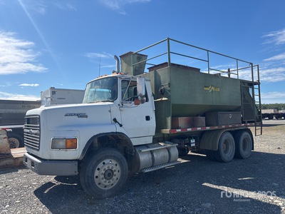 1992 Ford L9000 6x4 Hydroseeder Truck