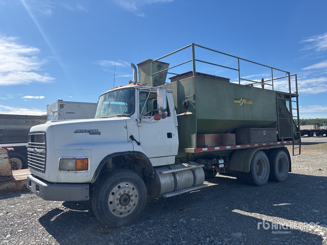 1992 Ford L9000 6x4 Hydroseeder Truck