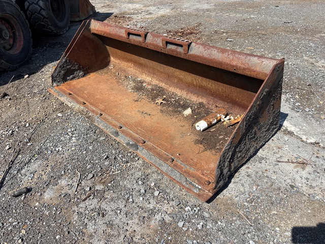 72 in General Purpose Skid Steer Bucket 72 in General Purpose Skid Steer Bucket