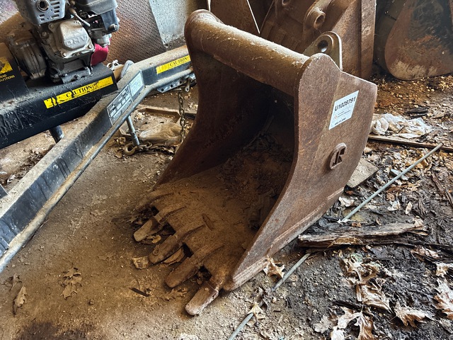 24 in Digging Excavator Bucket - Fits John Deere 410 24 in Digging Excavator Bucket - Fits John Deere 410