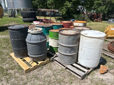 Quantity of (13) Barrels Divers - Magasin, entrepôt, consommateur