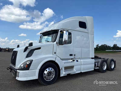 2013 Volvo VNL 6x4 T/A Sleeper Truck Tractor