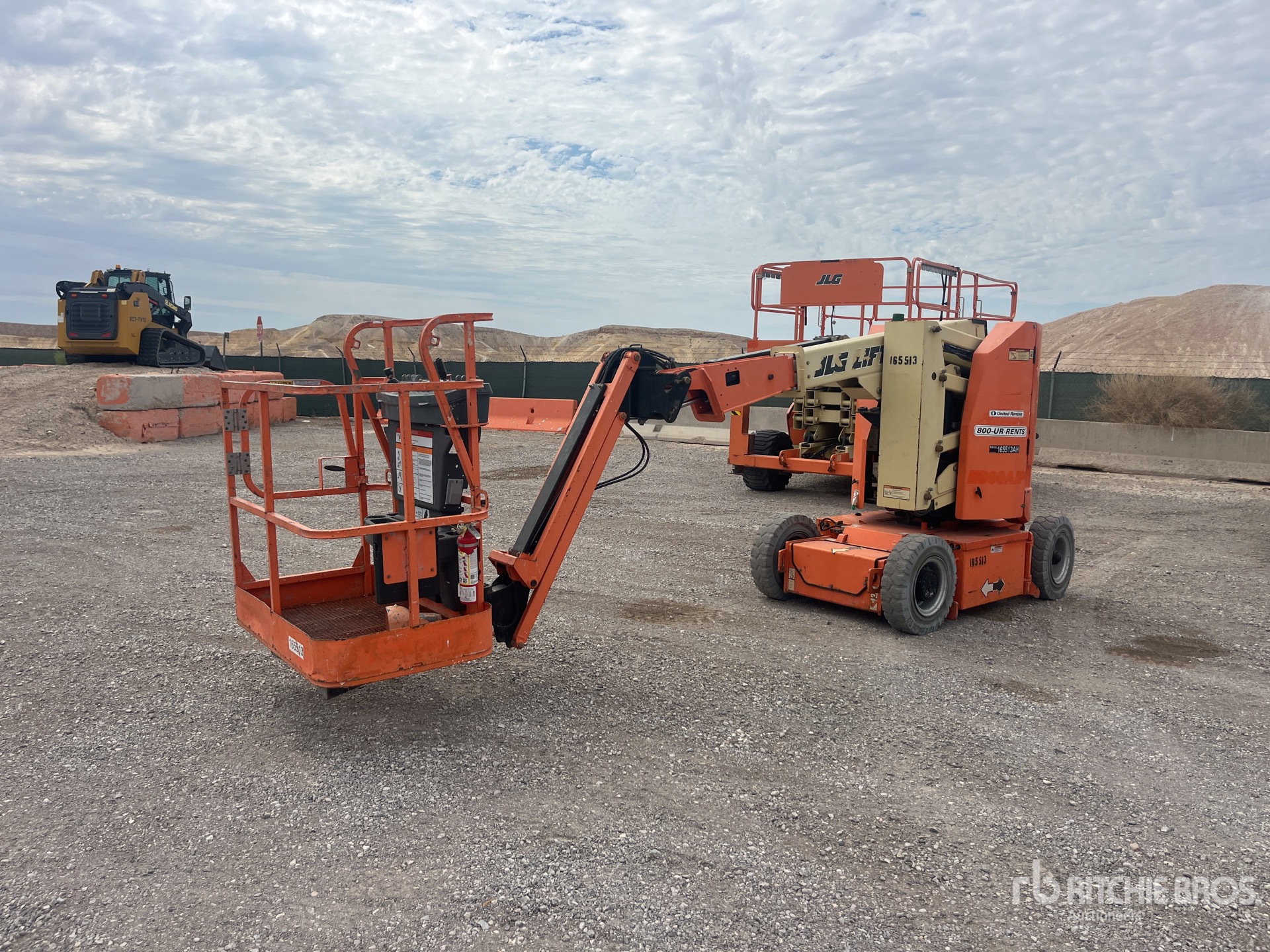2015 JLG E300 AJP 2WD Electric Articulating Boom Lift