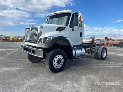 2013 International 7400 4x2 Cab and Chassis
