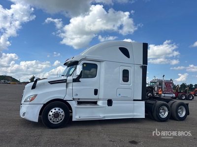 2018 Freightliner Cascadia 126 6x4 T/A Sleeper Truck Tractor