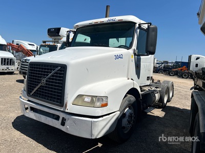 2005 Volvo VNM 6x4 Day Cab Prime Mover