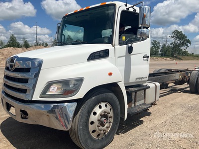 2019 Hino 268 Camion fourgon