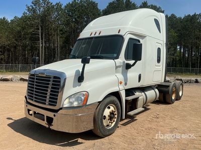 2018 Freightliner Cascadia 125 6x4 T/A Sleeper Truck Tractor