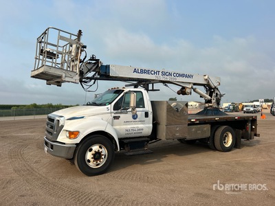 Manitex SC62 62 ft on 2006 Ford F-750 4x2 Bucket Truck