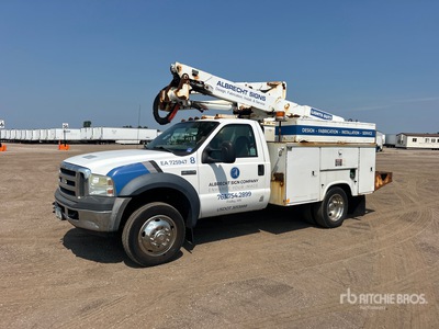 Altec AT73-6 37 ft on 2006 Ford F-550 4x2 Bucket Truck