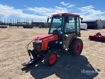 Kubota B3030 4WD Utility Tractor