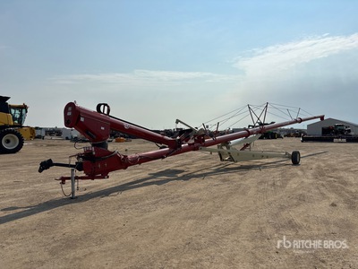 Buhler Farm King 1385 13 in x 85 ft Telescopic Swing Grain Auger