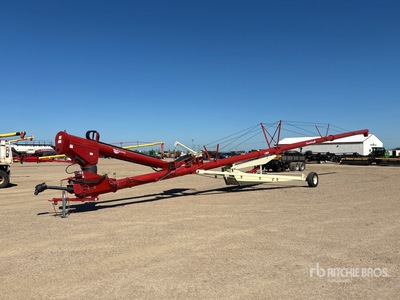 Buhler Farm King 1385 13 in x 85 ft Telescopic Swing Grain Auger