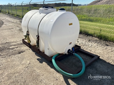 500 gal Skid Mounted Water Tank
