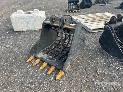35 in Skeleton Excavator Screening Bucket