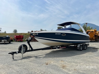 2002 Cobalt 263 25 ft Bateau à pont ouvert