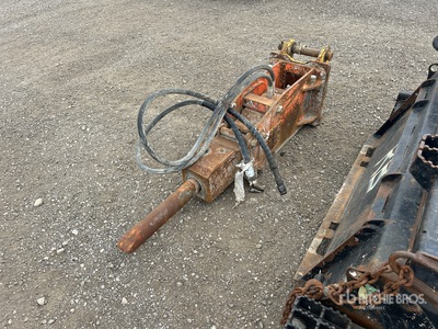 NPK PH-4 Q/C Hydraulic Breaker