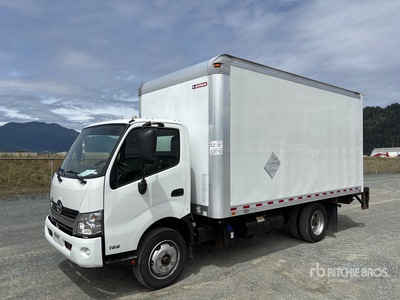 2019 Hino 195 4x2 Van Truck