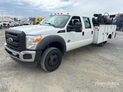 2011 Ford F-550 XL 4x2 Crew Cab Camion de service